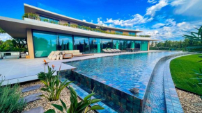 Algarve Escape With Pool Gym & Rooftop Jacuzzi